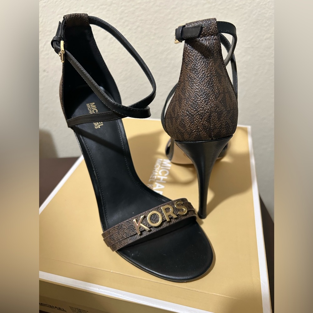 Micheal Kors heels